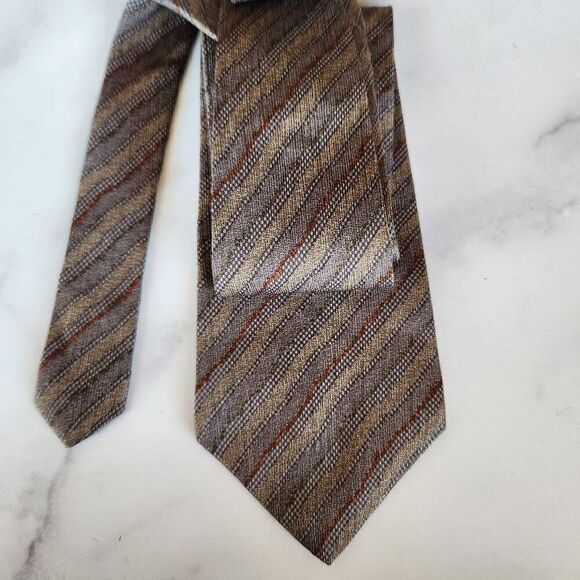 Van Heusen 100% silk brown striped vintage mens tie - Picture 1 of 6